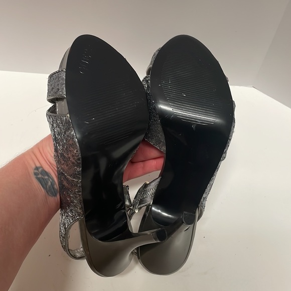 Guess High Heels - Picture 3 of 4